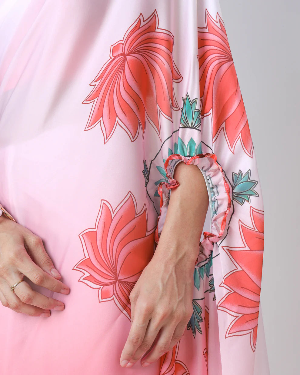 Hosita Beautiful Ombre Lotus Mandalaa Print Freehand Designer Saree