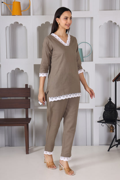 Hosita Caramel Cotton Co Ord with Lace Embroidery